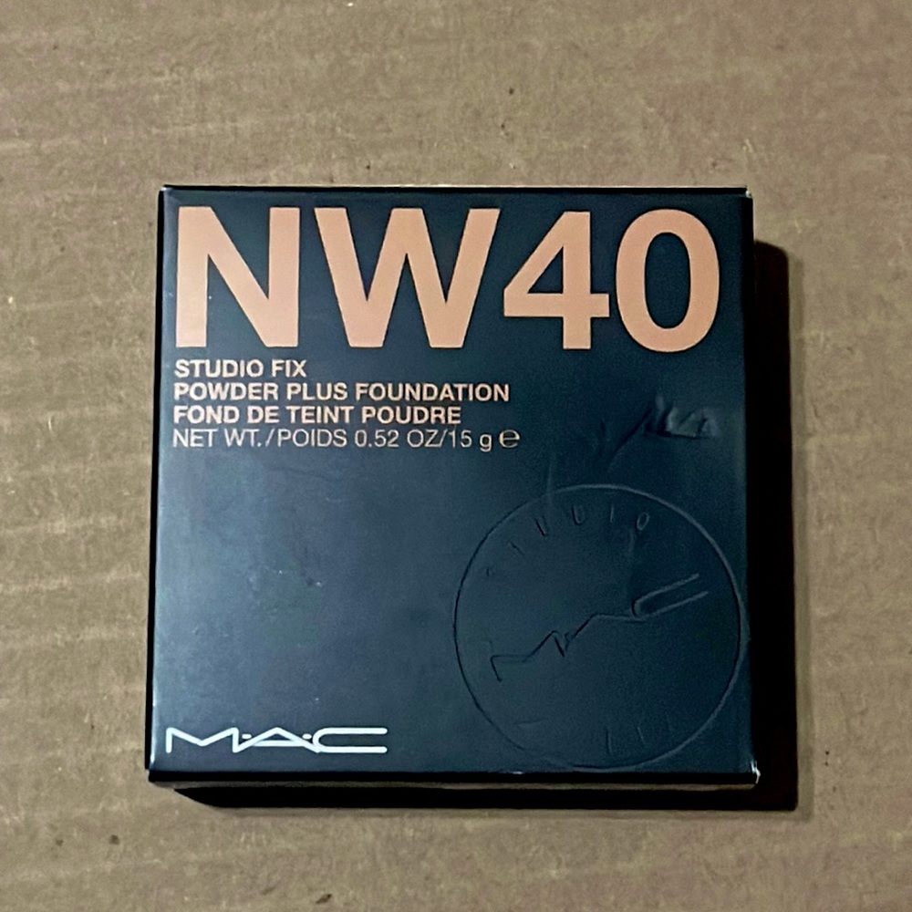 MAC NW40 Studio Fix Powder Plus Foundation